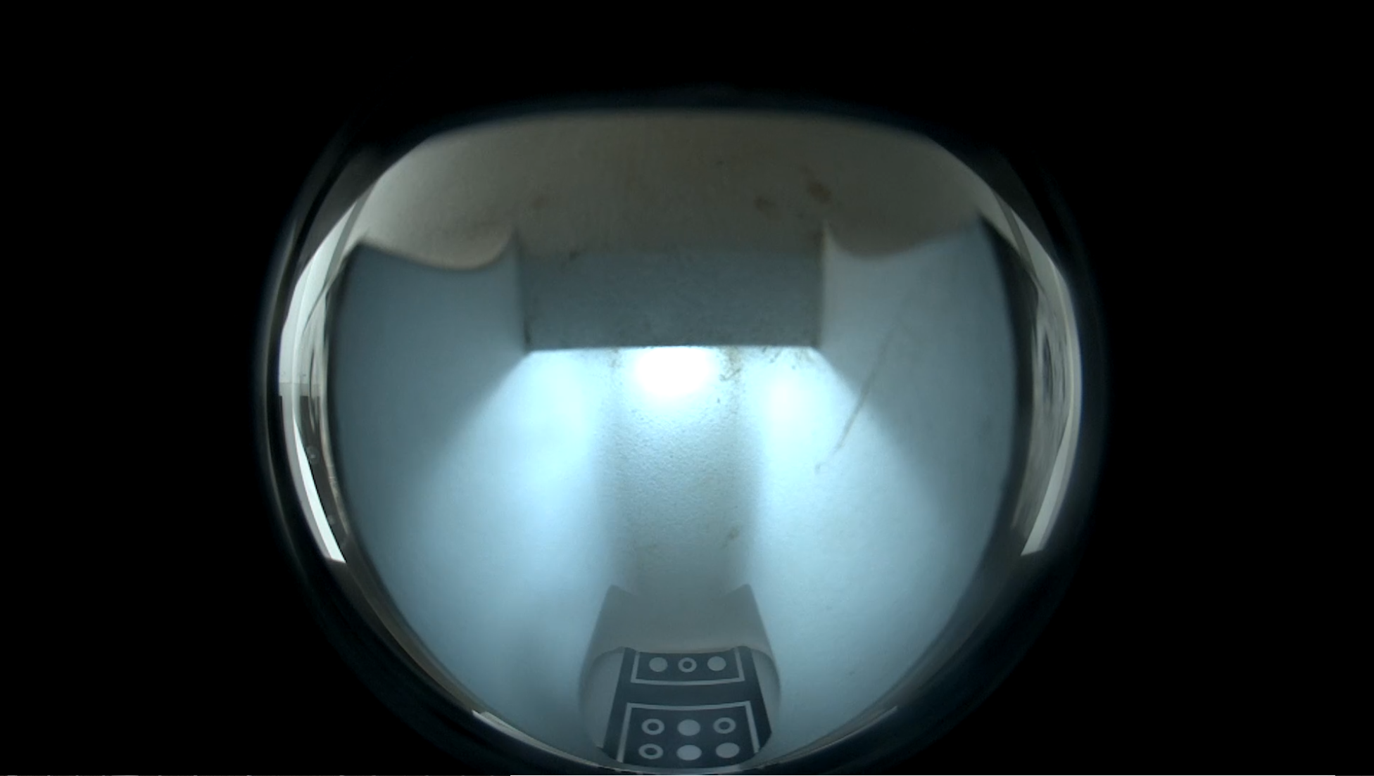 Incorrect partially lowered platform with the fiducial partly hidden